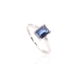 Sortija Oro Blanco 18k. Zafiro Azul y Brillantes 210-1118-1SB