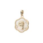 Medalla Virgen Niña Oro 18K con Nácar 14 x 13 mm 209-302
